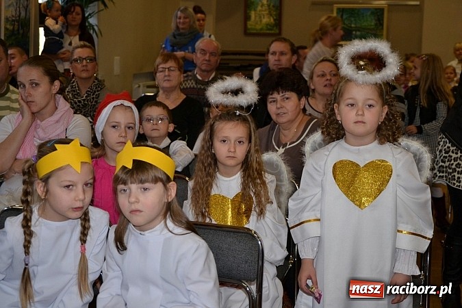 Zdjęcie w galerii na portalu naszraciborz.pl: IX Gminny Przegląd Kolęd i Pastorałek w Centrum Kultury w Tworkowie wiadomości z regionu