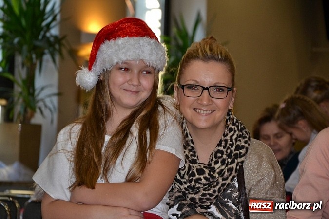 Zdjęcie w galerii na portalu naszraciborz.pl: IX Gminny Przegląd Kolęd i Pastorałek w Centrum Kultury w Tworkowie wiadomości z regionu