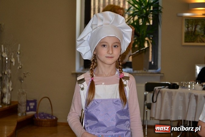 Zdjęcie w galerii na portalu naszraciborz.pl: IX Gminny Przegląd Kolęd i Pastorałek w Centrum Kultury w Tworkowie wiadomości z regionu