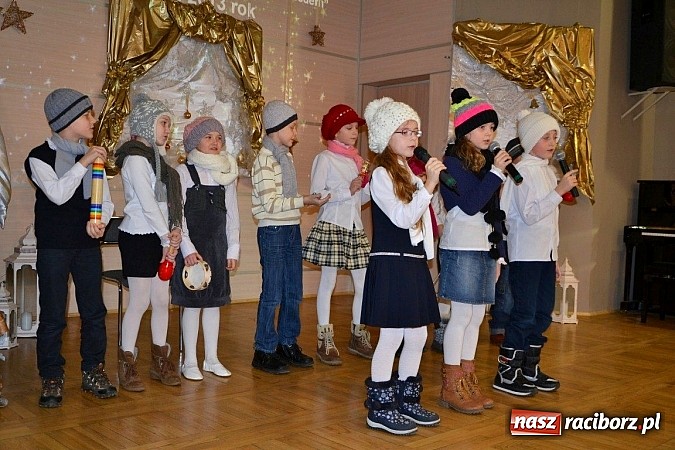 Zdjęcie w galerii na portalu naszraciborz.pl: IX Gminny Przegląd Kolęd i Pastorałek w Centrum Kultury w Tworkowie wiadomości z regionu