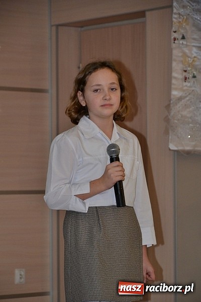 Zdjęcie w galerii na portalu naszraciborz.pl: IX Gminny Przegląd Kolęd i Pastorałek w Centrum Kultury w Tworkowie wiadomości z regionu