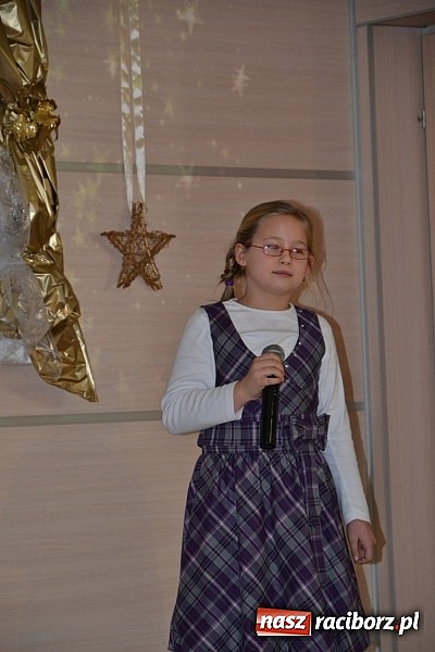 Zdjęcie w galerii na portalu naszraciborz.pl: IX Gminny Przegląd Kolęd i Pastorałek w Centrum Kultury w Tworkowie wiadomości z regionu