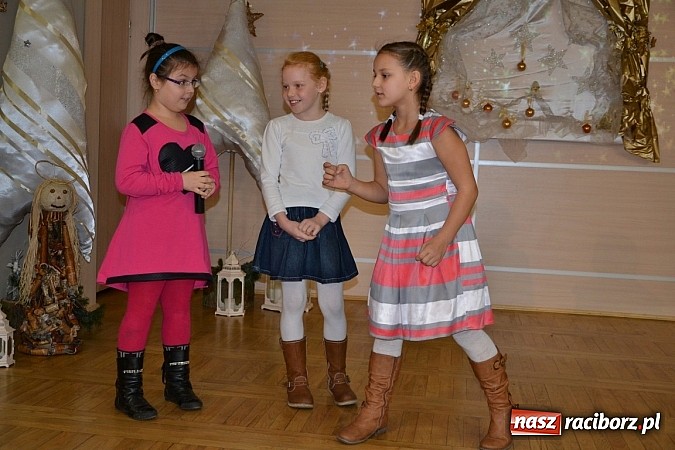 Zdjęcie w galerii na portalu naszraciborz.pl: IX Gminny Przegląd Kolęd i Pastorałek w Centrum Kultury w Tworkowie wiadomości z regionu