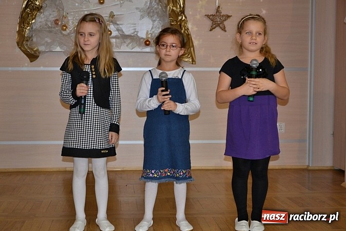Zdjęcie w galerii na portalu naszraciborz.pl: IX Gminny Przegląd Kolęd i Pastorałek w Centrum Kultury w Tworkowie wiadomości z regionu