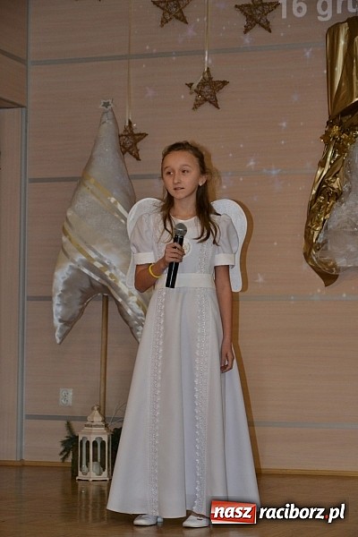 Zdjęcie w galerii na portalu naszraciborz.pl: IX Gminny Przegląd Kolęd i Pastorałek w Centrum Kultury w Tworkowie wiadomości z regionu