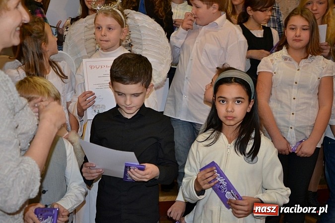 Zdjęcie w galerii na portalu naszraciborz.pl: IX Gminny Przegląd Kolęd i Pastorałek w Centrum Kultury w Tworkowie wiadomości z regionu