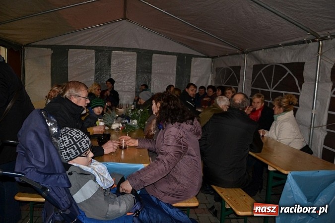 Zdjęcie w galerii na portalu naszraciborz.pl: Pierwszy Weihnachtsmarkt w Krzyżanowicach wiadomości z regionu