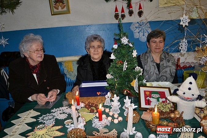 Zdjęcie w galerii na portalu naszraciborz.pl: Pierwszy Weihnachtsmarkt w Krzyżanowicach wiadomości z regionu
