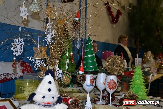 Zdjęcie w galerii na portalu naszraciborz.pl: Pierwszy Weihnachtsmarkt w Krzyżanowicach wiadomości z regionu