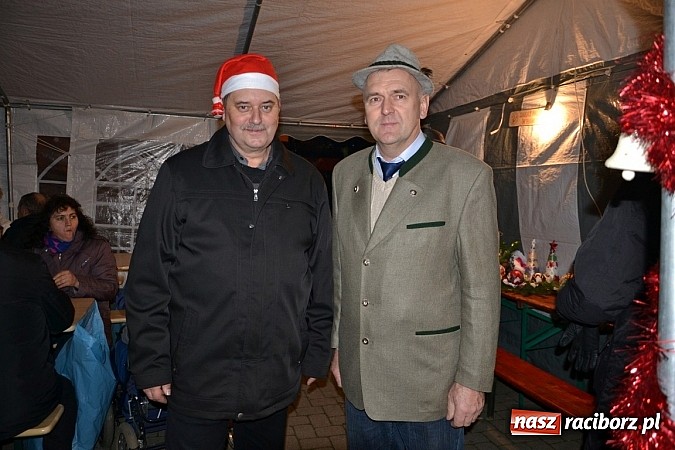 Zdjęcie w galerii na portalu naszraciborz.pl: Pierwszy Weihnachtsmarkt w Krzyżanowicach wiadomości z regionu