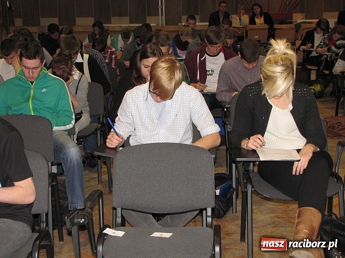 Zdjęcie w galerii na portalu naszraciborz.pl: 100 uczniów starało się o tytuł Lidera Biznesu wiadomości z regionu