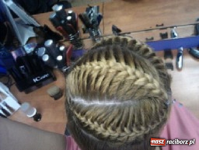 Zdjęcie w galerii na portalu naszraciborz.pl: Sylwestrowe szaleństwo na głowie z Salonem FIONA wiadomości z regionu