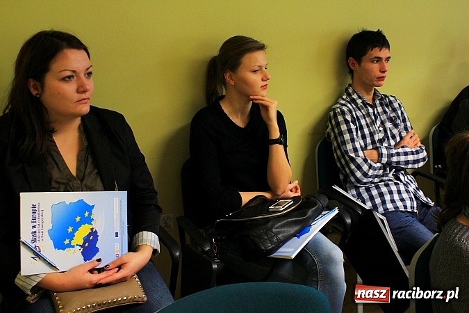 Zdjęcie w galerii na portalu naszraciborz.pl: O kurczących się miastach i niekorzystnej demografii, czyli wykład Tomasza Słupika wiadomości z regionu