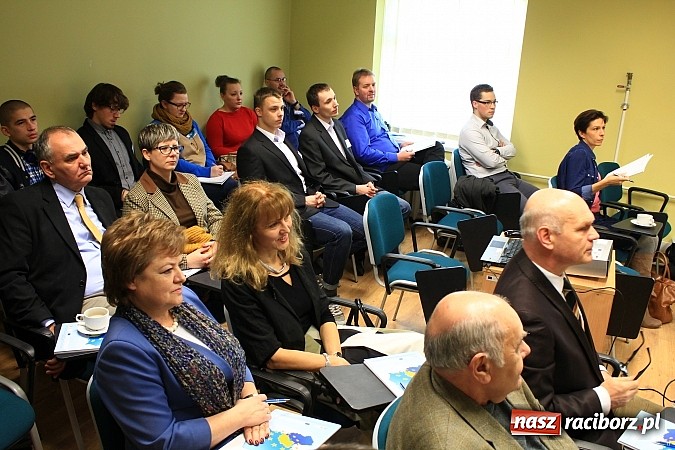 Zdjęcie w galerii na portalu naszraciborz.pl: O kurczących się miastach i niekorzystnej demografii, czyli wykład Tomasza Słupika wiadomości z regionu