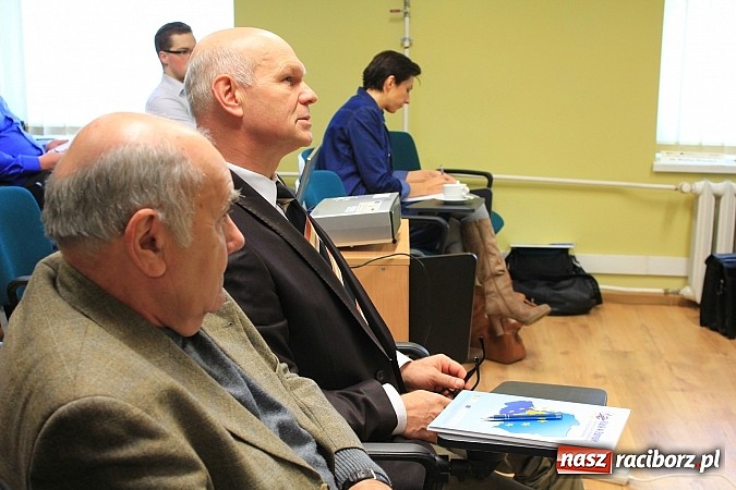 Zdjęcie w galerii na portalu naszraciborz.pl: O kurczących się miastach i niekorzystnej demografii, czyli wykład Tomasza Słupika wiadomości z regionu