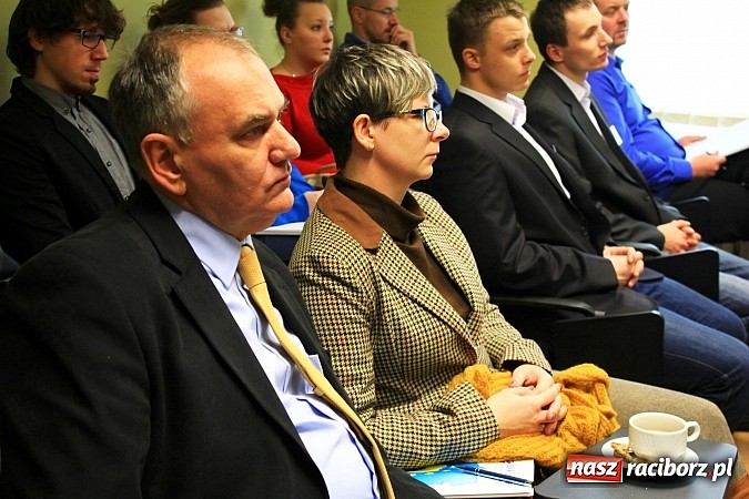 Zdjęcie w galerii na portalu naszraciborz.pl: O kurczących się miastach i niekorzystnej demografii, czyli wykład Tomasza Słupika wiadomości z regionu