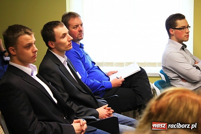 Zdjęcie w galerii na portalu naszraciborz.pl: O kurczących się miastach i niekorzystnej demografii, czyli wykład Tomasza Słupika wiadomości z regionu