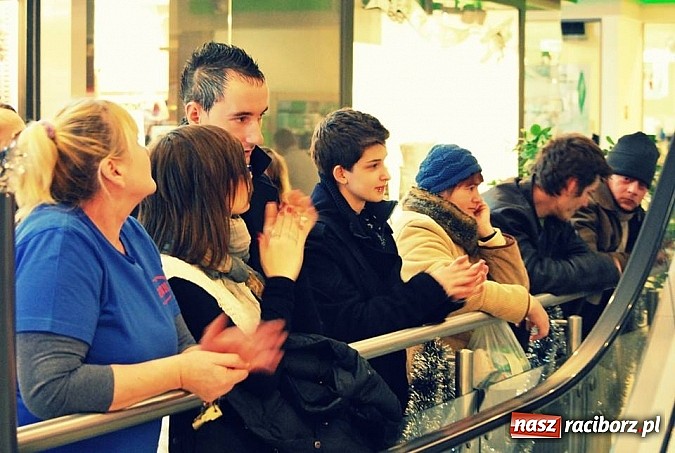 Zdjęcie w galerii na portalu naszraciborz.pl: Galeria Młyńska – nagrody w konkursie rozdane wiadomości z regionu