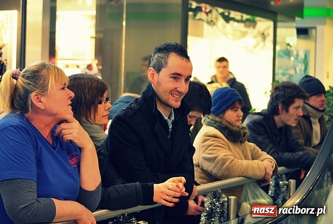 Zdjęcie w galerii na portalu naszraciborz.pl: Galeria Młyńska – nagrody w konkursie rozdane wiadomości z regionu