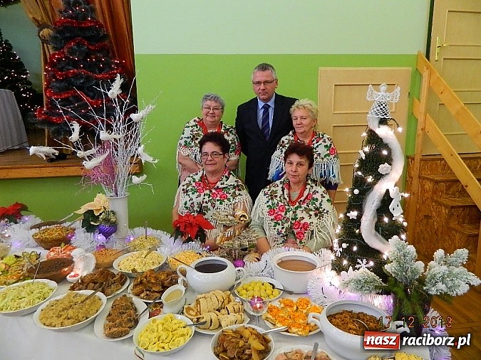 Zdjęcie w galerii na portalu naszraciborz.pl: Świąteczne przysmaki na kobylskich stołach wiadomości z regionu