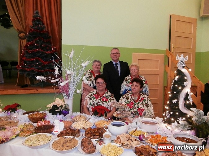 Zdjęcie w galerii na portalu naszraciborz.pl: Świąteczne przysmaki na kobylskich stołach wiadomości z regionu