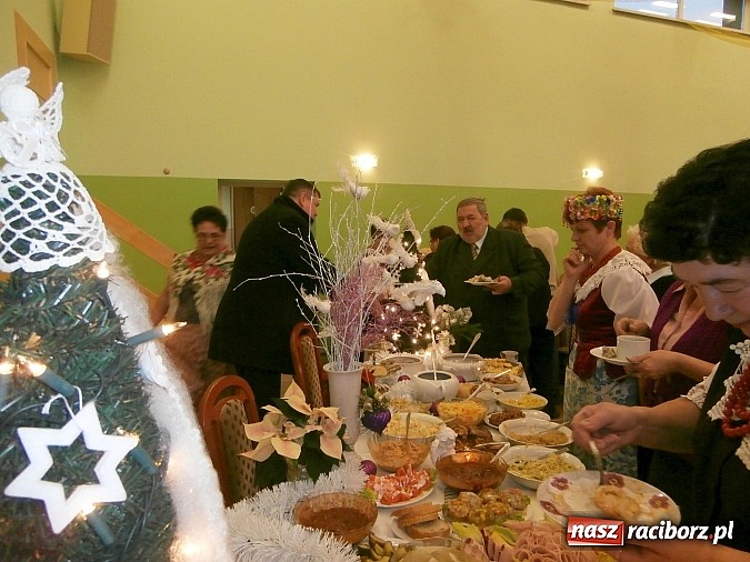 Zdjęcie w galerii na portalu naszraciborz.pl: Świąteczne przysmaki na kobylskich stołach wiadomości z regionu
