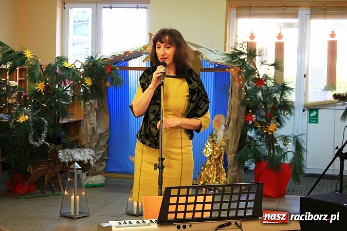 Zdjęcie w galerii na portalu naszraciborz.pl: Kolędy i pastorałki w ZSP w Wojnowicach wiadomości z regionu