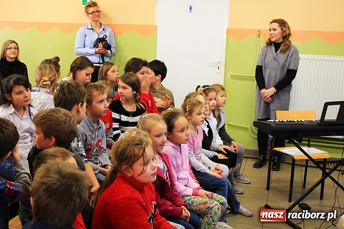Zdjęcie w galerii na portalu naszraciborz.pl: Kolędy i pastorałki w ZSP w Wojnowicach wiadomości z regionu