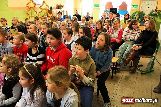 Zdjęcie w galerii na portalu naszraciborz.pl: Kolędy i pastorałki w ZSP w Wojnowicach wiadomości z regionu