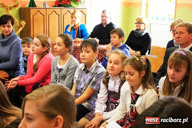 Zdjęcie w galerii na portalu naszraciborz.pl: Kolędy i pastorałki w ZSP w Wojnowicach wiadomości z regionu