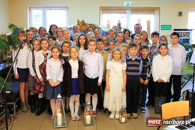 Zdjęcie w galerii na portalu naszraciborz.pl: Kolędy i pastorałki w ZSP w Wojnowicach wiadomości z regionu