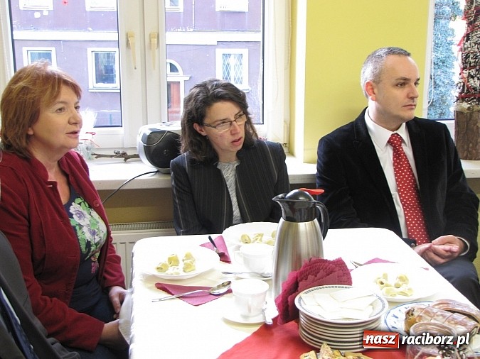 Zdjęcie w galerii na portalu naszraciborz.pl: Uczestnicy WTZ na spotkaniu opłatkowym wiadomości z regionu