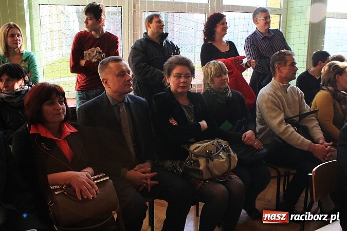 Zdjęcie w galerii na portalu naszraciborz.pl: Radosne i wzruszające jasełka w ZSS wiadomości z regionu