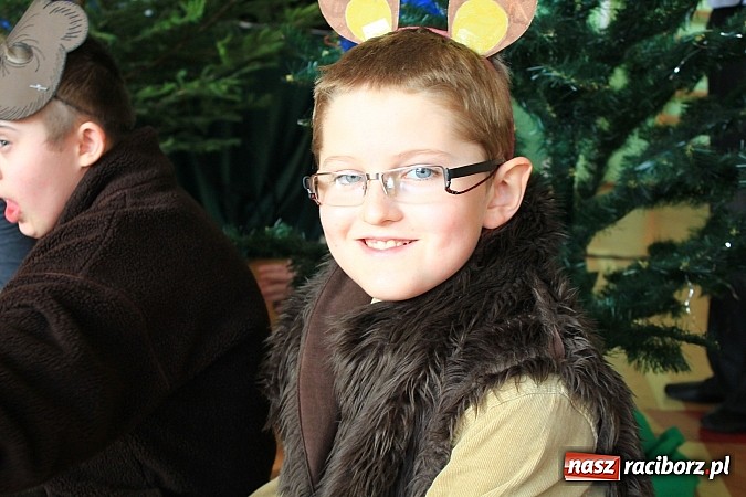 Zdjęcie w galerii na portalu naszraciborz.pl: Radosne i wzruszające jasełka w ZSS wiadomości z regionu