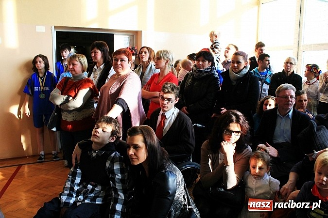 Zdjęcie w galerii na portalu naszraciborz.pl: Radosne i wzruszające jasełka w ZSS wiadomości z regionu