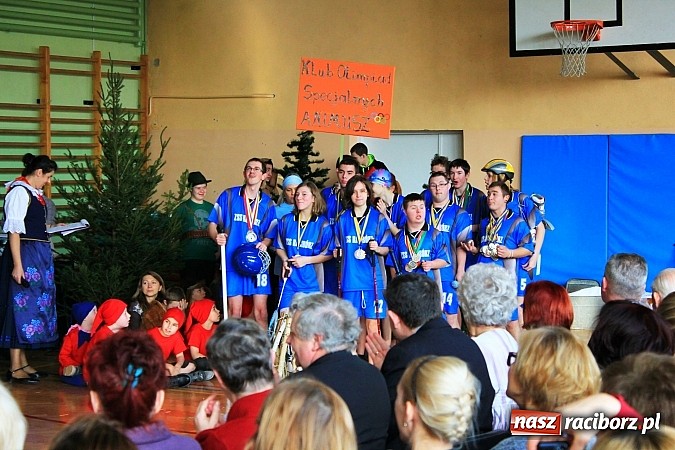 Zdjęcie w galerii na portalu naszraciborz.pl: Radosne i wzruszające jasełka w ZSS wiadomości z regionu