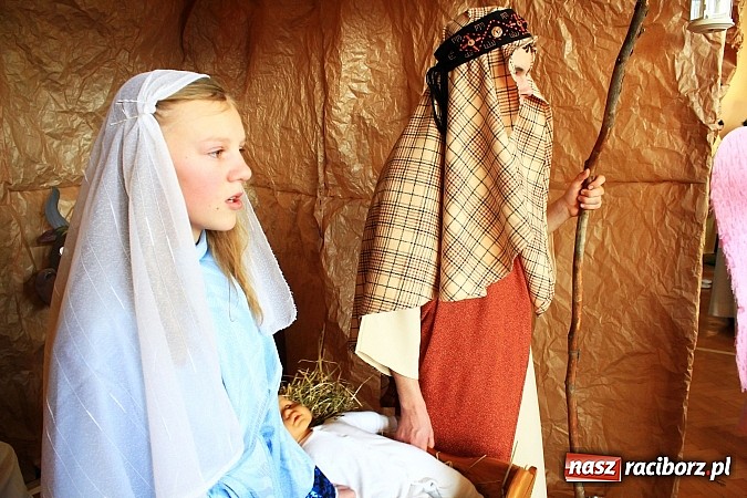 Zdjęcie w galerii na portalu naszraciborz.pl: Radosne i wzruszające jasełka w ZSS wiadomości z regionu
