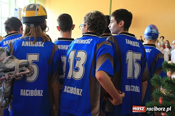 Zdjęcie w galerii na portalu naszraciborz.pl: Radosne i wzruszające jasełka w ZSS wiadomości z regionu