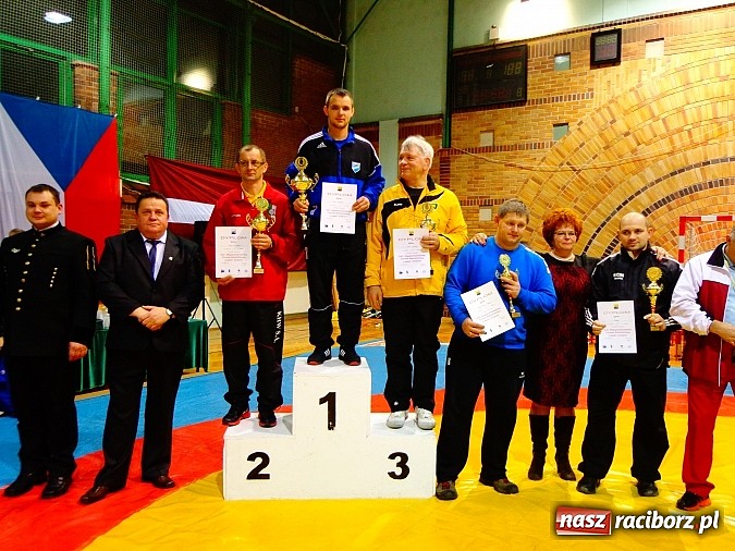 Zdjęcie w galerii na portalu naszraciborz.pl: Zapaśnicy Unii Racibórz znów najlepsi wiadomości z regionu