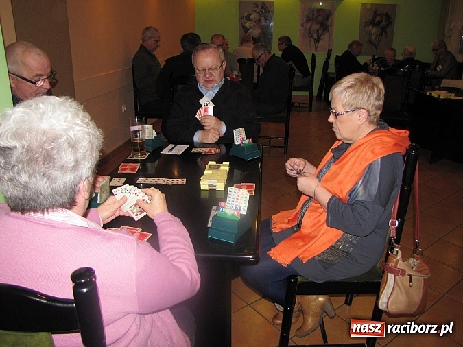 Zdjęcie w galerii na portalu naszraciborz.pl: Brydżyści żyją dłużej wiadomości z regionu