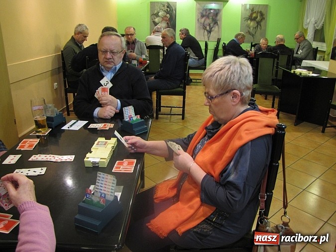 Zdjęcie w galerii na portalu naszraciborz.pl: Brydżyści żyją dłużej wiadomości z regionu