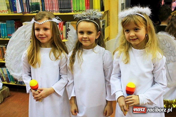 Zdjęcie w galerii na portalu naszraciborz.pl: W bibliotece zabrzmiały kolędy i pastorałki wiadomości z regionu