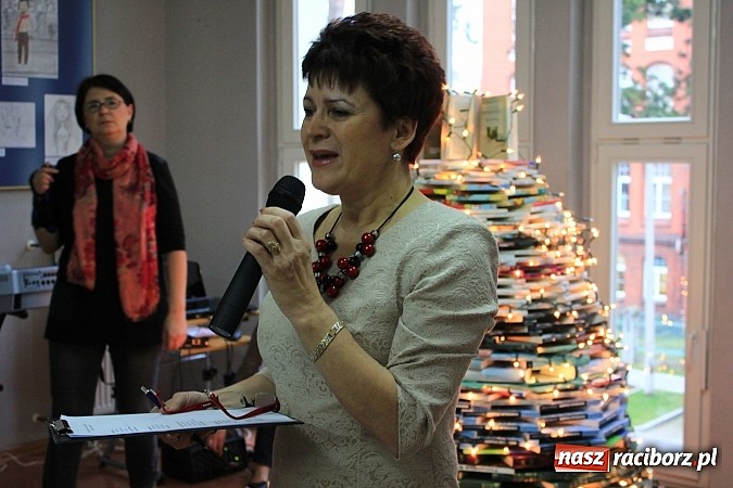Zdjęcie w galerii na portalu naszraciborz.pl: W bibliotece zabrzmiały kolędy i pastorałki wiadomości z regionu