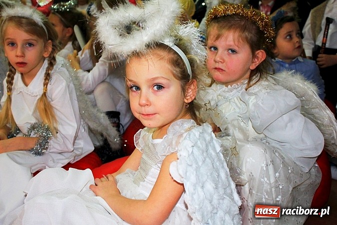 Zdjęcie w galerii na portalu naszraciborz.pl: W bibliotece zabrzmiały kolędy i pastorałki wiadomości z regionu