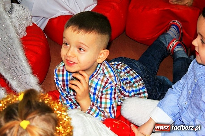 Zdjęcie w galerii na portalu naszraciborz.pl: W bibliotece zabrzmiały kolędy i pastorałki wiadomości z regionu