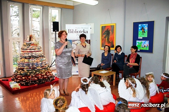 Zdjęcie w galerii na portalu naszraciborz.pl: W bibliotece zabrzmiały kolędy i pastorałki wiadomości z regionu