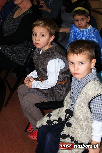 Zdjęcie w galerii na portalu naszraciborz.pl: W bibliotece zabrzmiały kolędy i pastorałki wiadomości z regionu