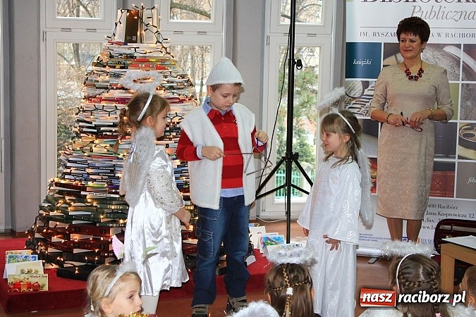 Zdjęcie w galerii na portalu naszraciborz.pl: W bibliotece zabrzmiały kolędy i pastorałki wiadomości z regionu