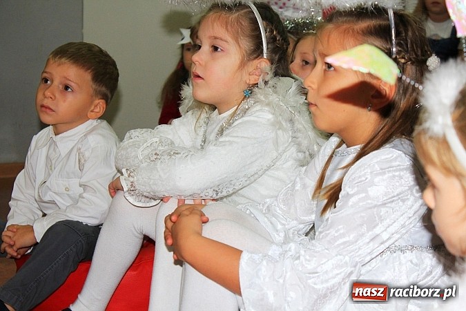 Zdjęcie w galerii na portalu naszraciborz.pl: W bibliotece zabrzmiały kolędy i pastorałki wiadomości z regionu