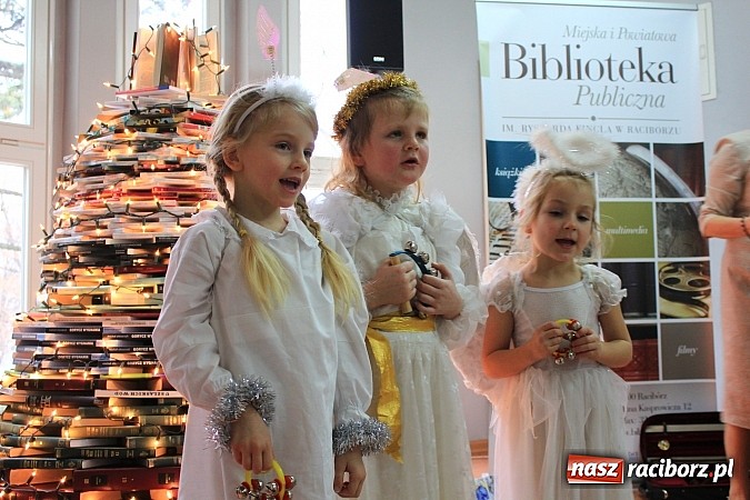 Zdjęcie w galerii na portalu naszraciborz.pl: W bibliotece zabrzmiały kolędy i pastorałki wiadomości z regionu